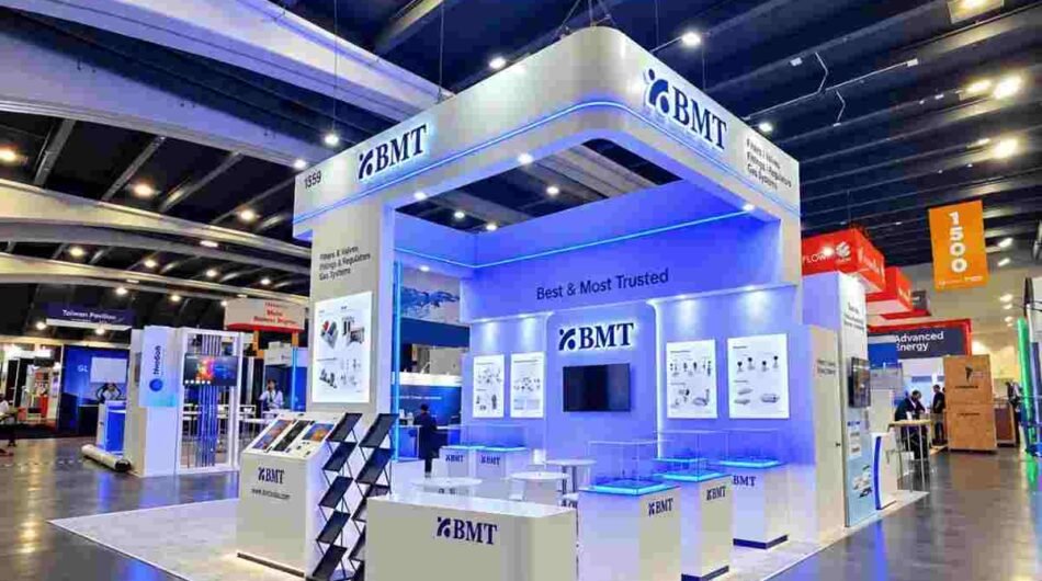 BMT-Exhibition-Booth-in-a-Modern-Trade-Hall-50kb