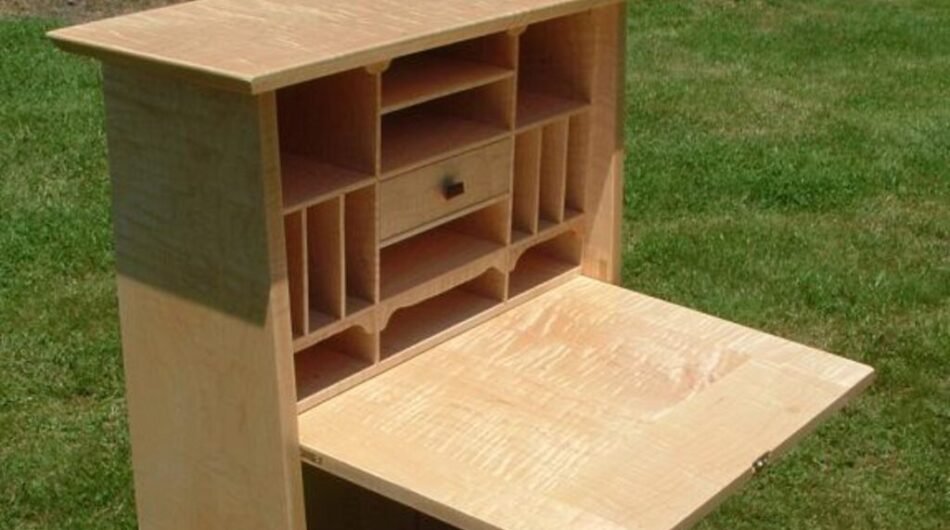 custom-wood-furnishings-1-1024×576-1